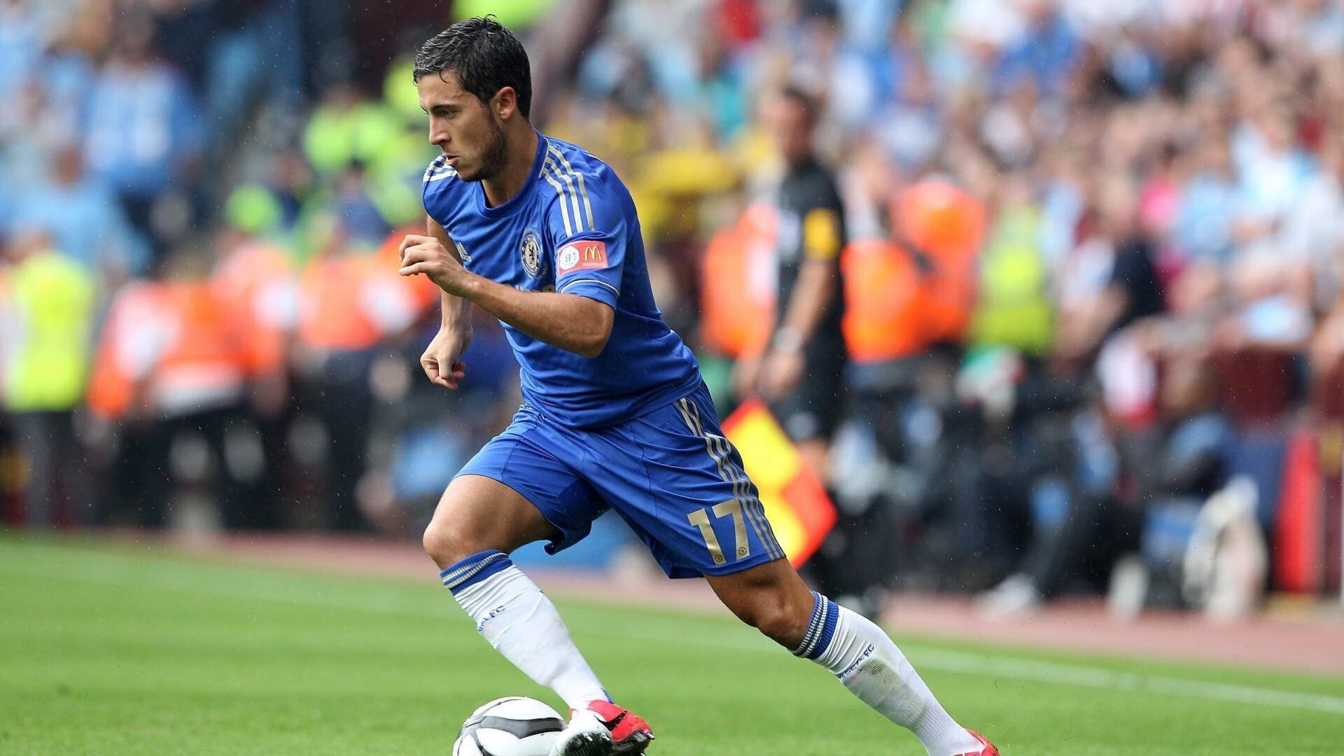 天才新星上演帽子戏法，助球队逆转夺冠