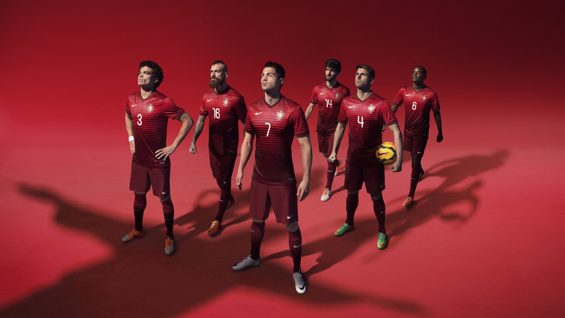 英超争冠白热化,曼城、阿森纳、利物浦三强鏖战,悬念持续至末轮